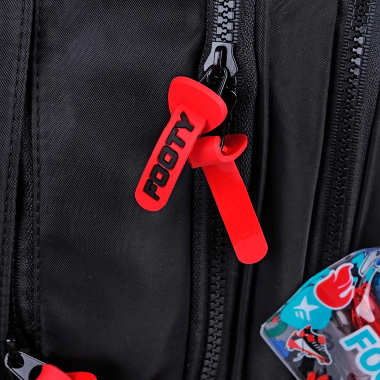 Mochila Escolar Footy 2026 Color Line Negra con Carro 18" Art.F26431